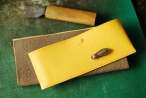 プレゼント用　『L字ファスナー財布』　製作中　明るめ